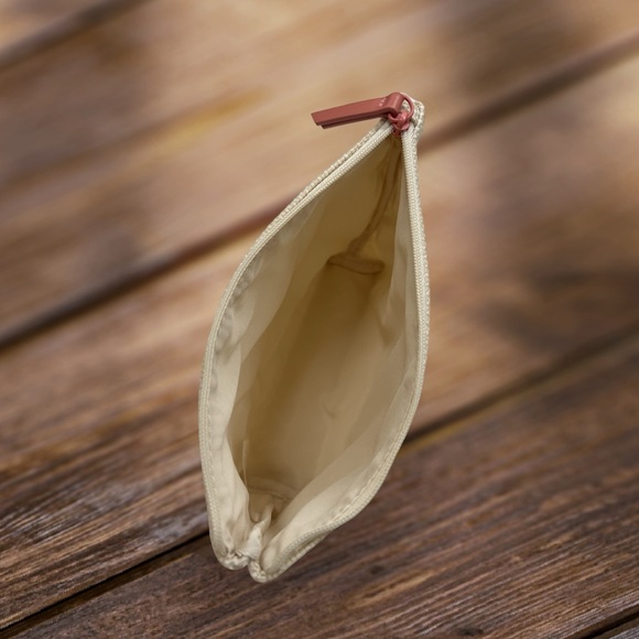 LANCOME MAKEUP POUCH - Picture 5 of 6